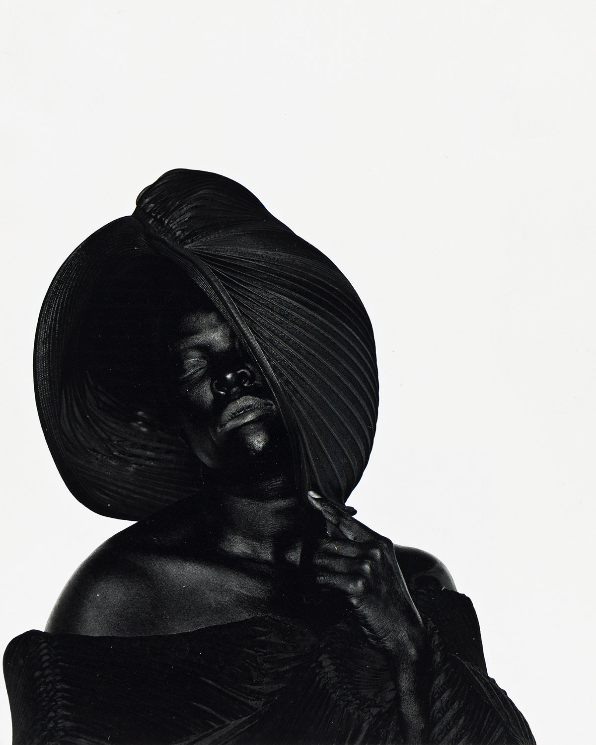 ZANELE MUHOLI (1972- ) MuMu X, London.